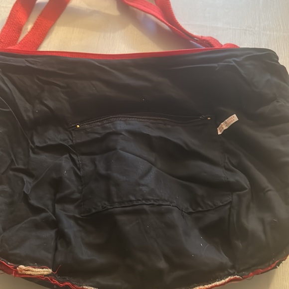 70’s Vintage, never worn red shoulder bag. - Picture 5 of 8